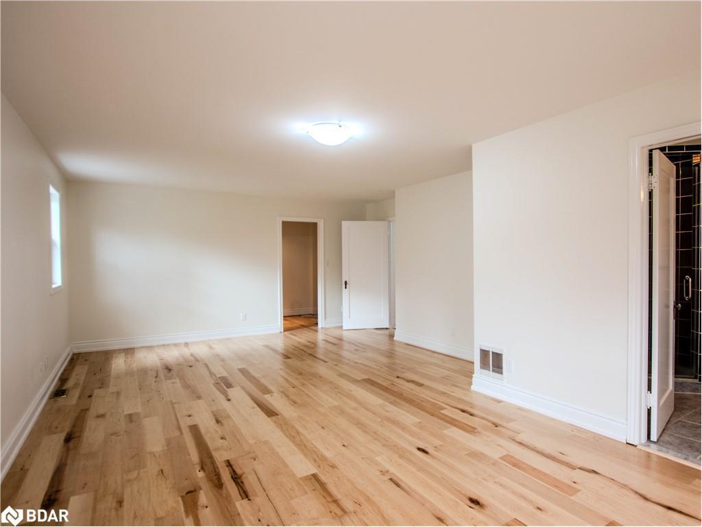 









25


Holgate

Street,
Barrie,




ON
L4N 2T6

