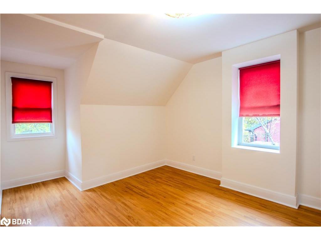 









25


Holgate

Street,
Barrie,




ON
L4N 2T6

