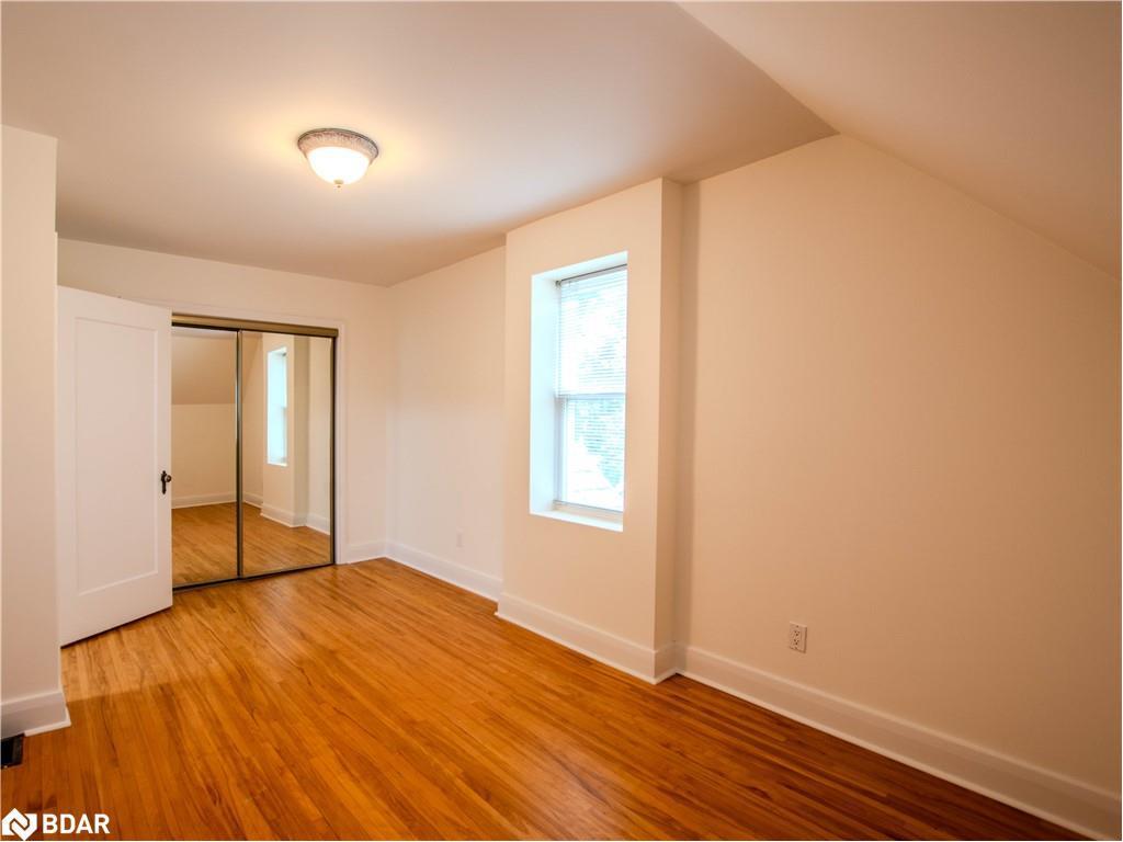 









25


Holgate

Street,
Barrie,




ON
L4N 2T6

