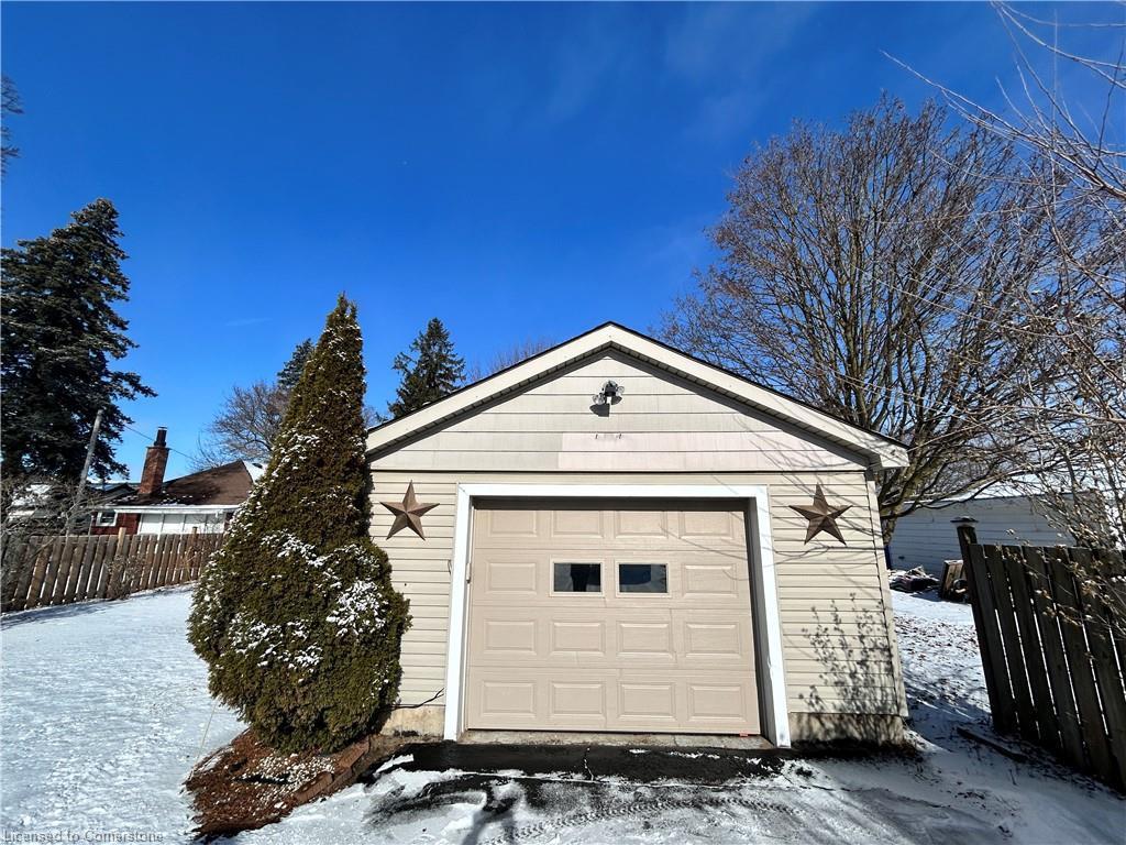 









513


Queensway

Road West,
Simcoe,




ON
N3Y 4R5

