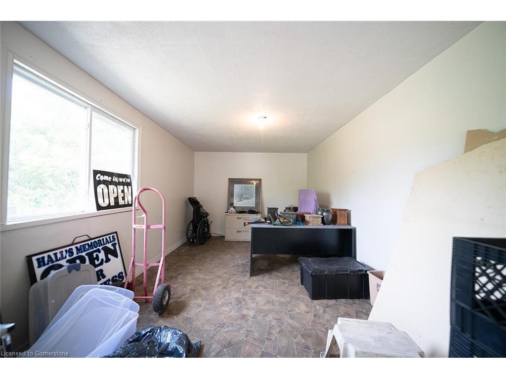 









2370


Highway 24 East

,
Simcoe,




ON
N3Y 4K2

