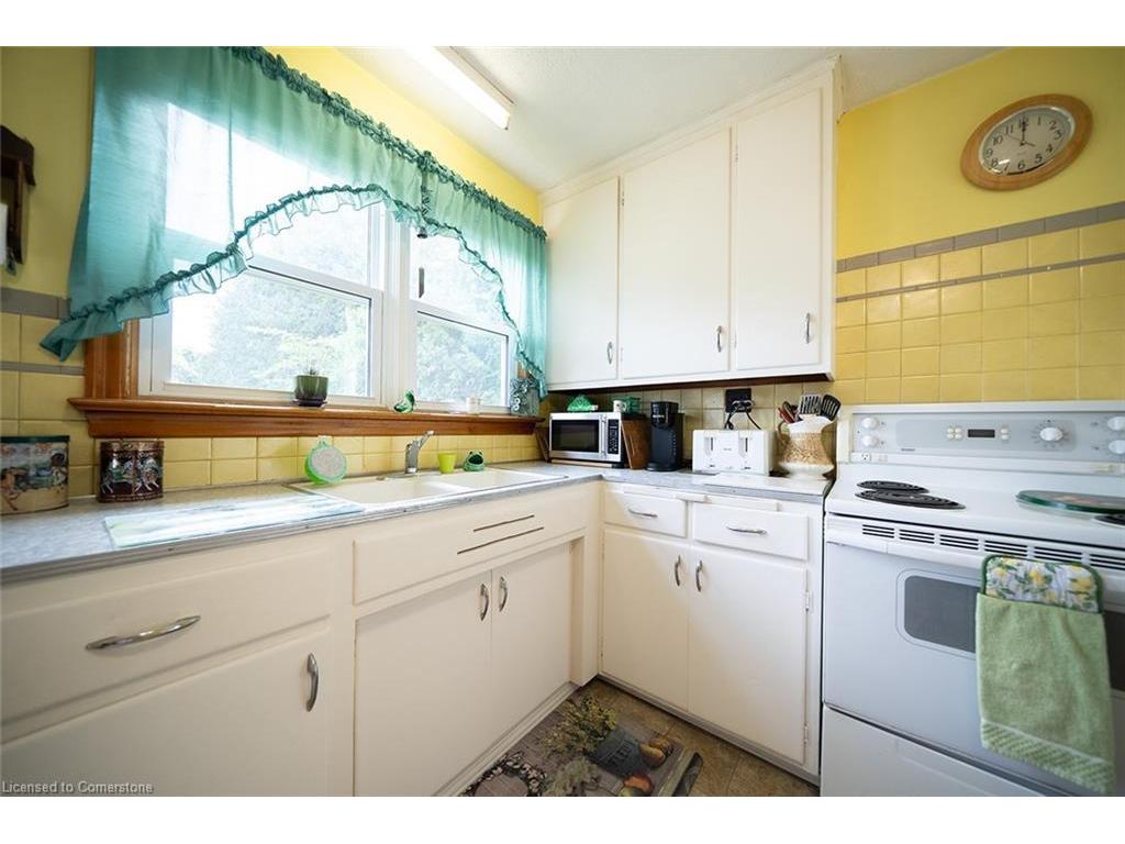 









2370


Highway 24 East

,
Simcoe,




ON
N3Y 4K2


