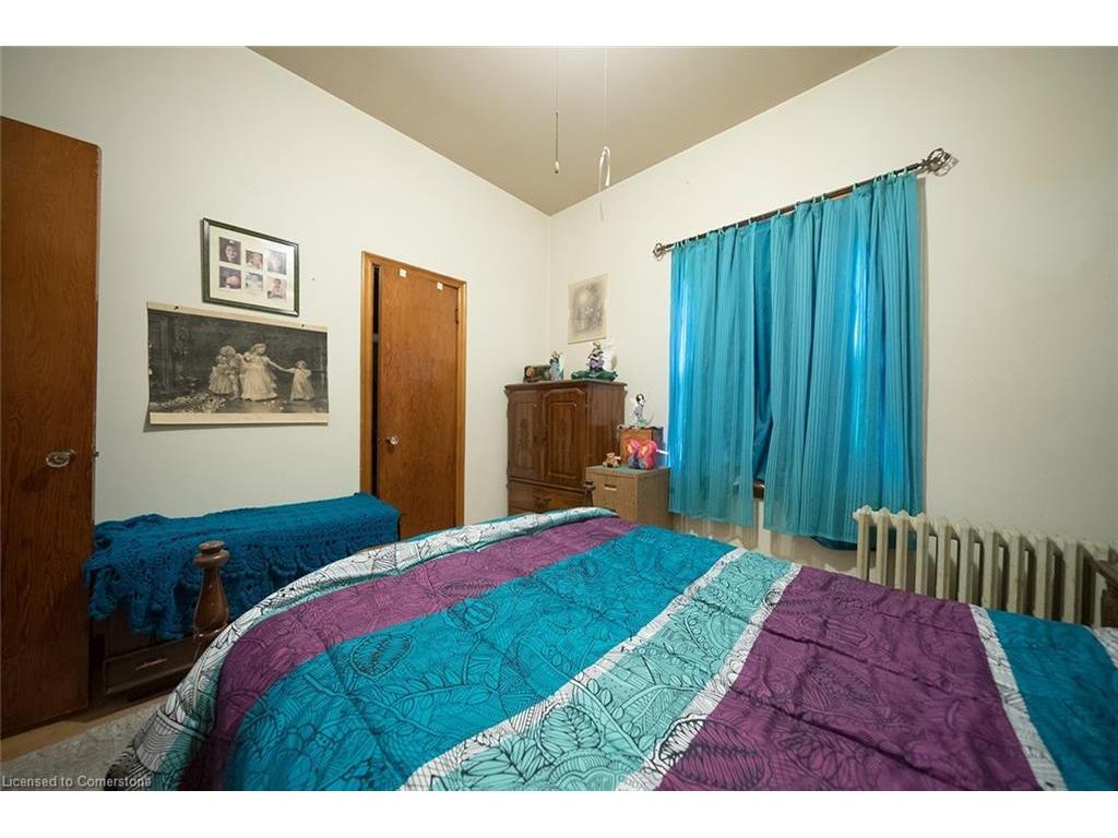 









2370


Highway 24 East

,
Simcoe,




ON
N3Y 4K2


