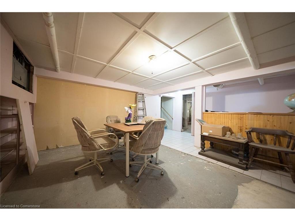 









2370


Highway 24 East

,
Simcoe,




ON
N3Y 4K2

