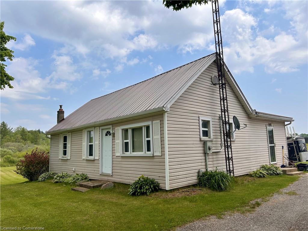 









750


Charlotteville Road 8

,
Simcoe,




ON
N3Y 4K5

