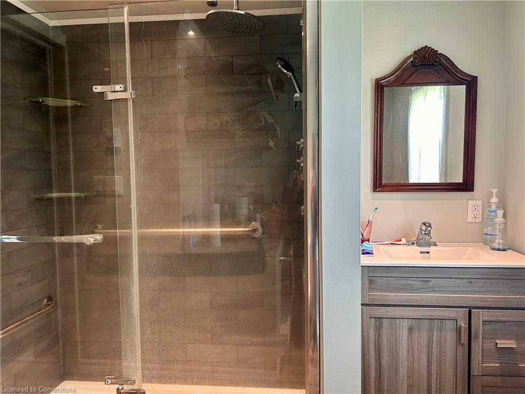 









750


Charlotteville Road 8

,
Simcoe,




ON
N3Y 4K5

