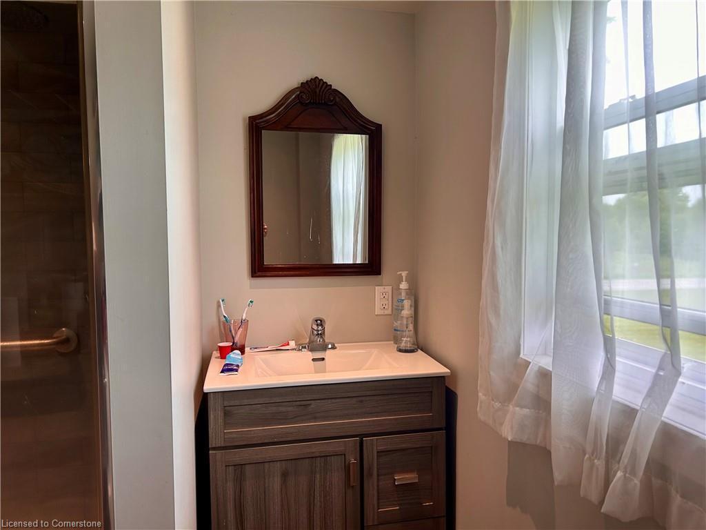 









750


Charlotteville Road 8

,
Simcoe,




ON
N3Y 4K5

