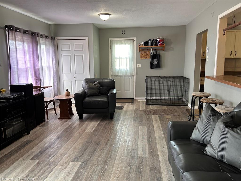 









750


Charlotteville Road 8

,
Simcoe,




ON
N3Y 4K5

