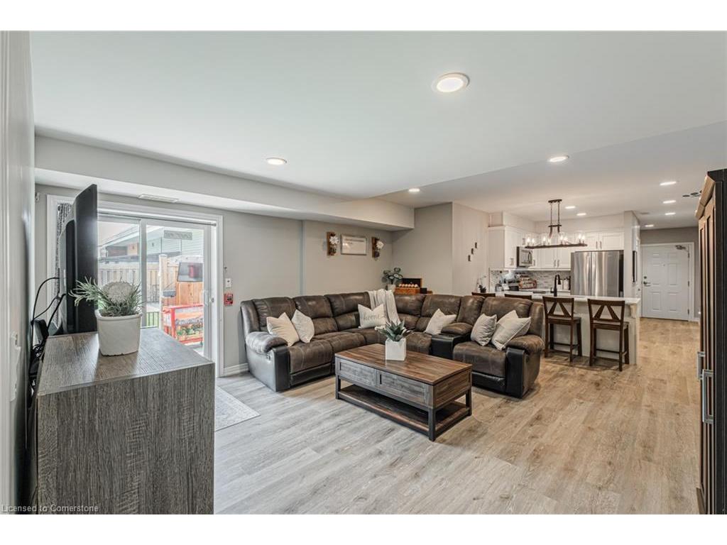 









992


Windham Centre

Road, 8,
Windham Centre,




ON
N0E 2A0

