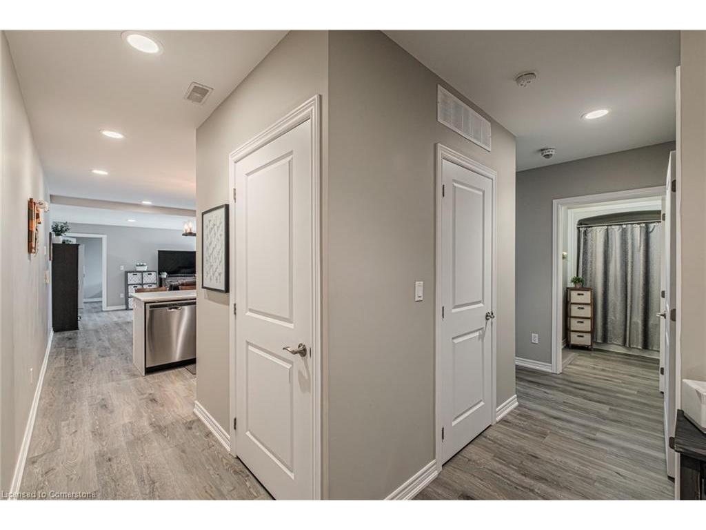









992


Windham Centre

Road, 8,
Windham Centre,




ON
N0E 2A0

