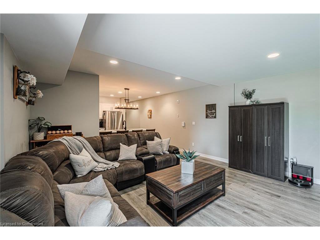 









992


Windham Centre

Road, 8,
Windham Centre,




ON
N0E 2A0


