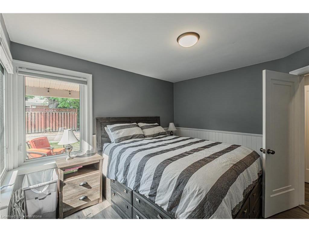 









258


Norfolk

Avenue,
Delhi,




ON
N4B 2N3

