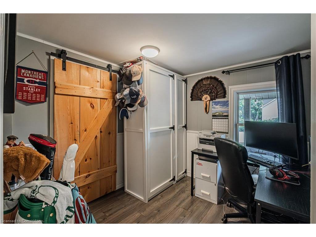 









258


Norfolk

Avenue,
Delhi,




ON
N4B 2N3

