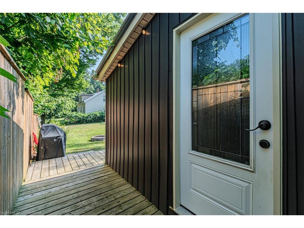 









258


Norfolk

Avenue,
Delhi,




ON
N4B 2N3

