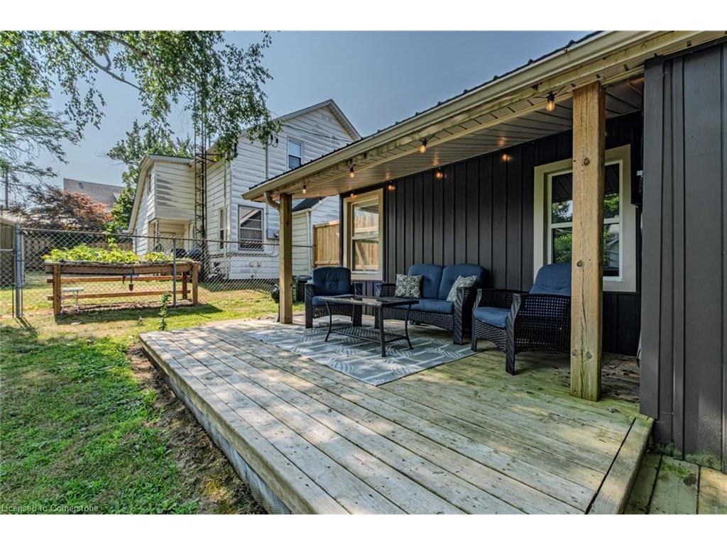









258


Norfolk

Avenue,
Delhi,




ON
N4B 2N3

