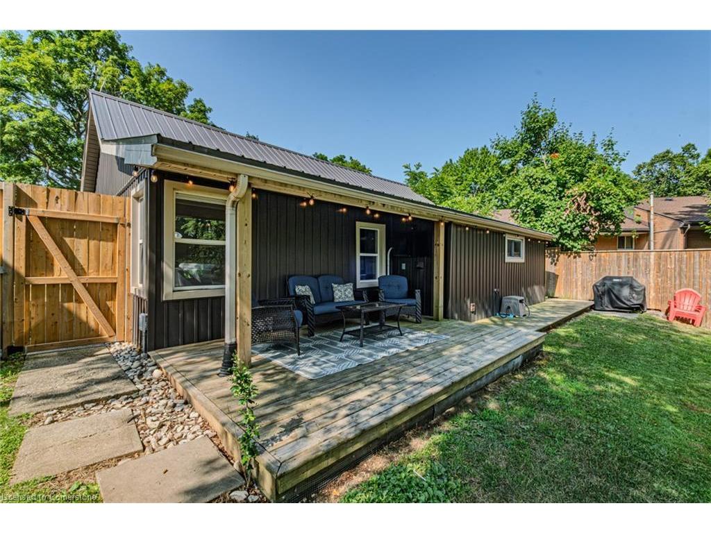









258


Norfolk

Avenue,
Delhi,




ON
N4B 2N3

