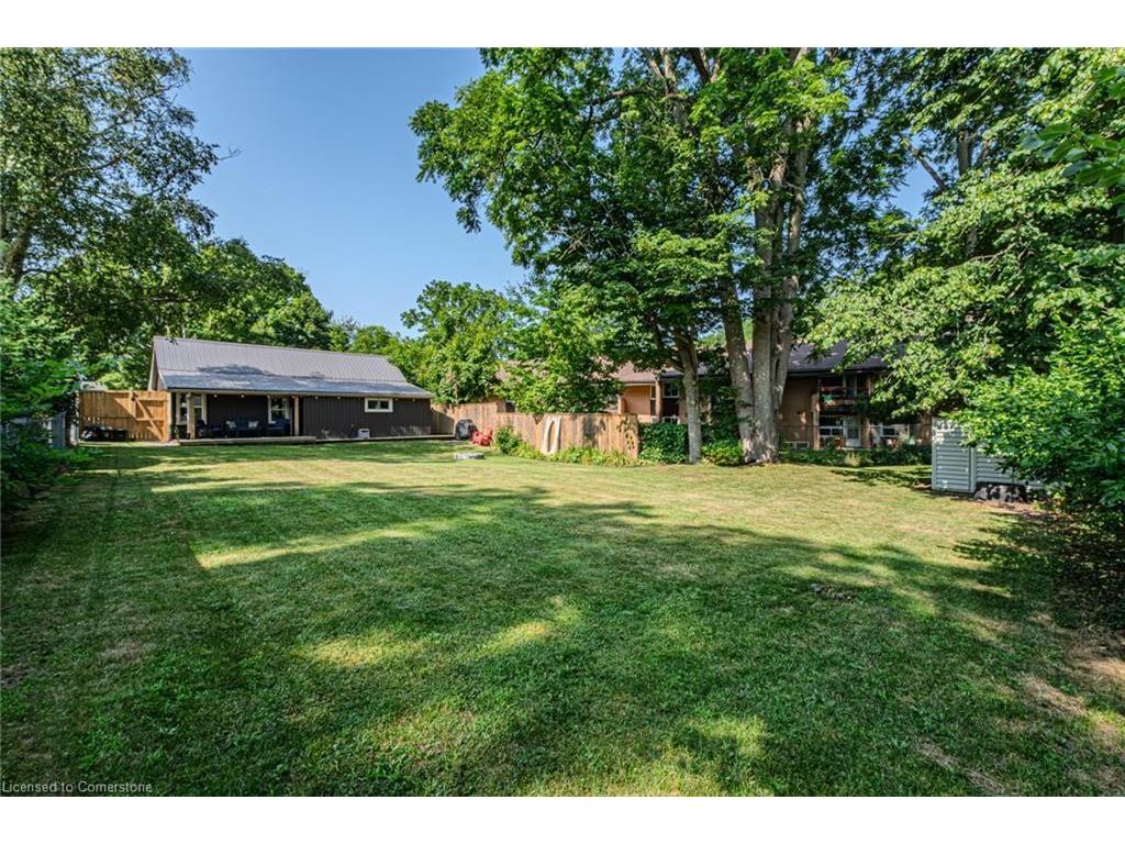 









258


Norfolk

Avenue,
Delhi,




ON
N4B 2N3

