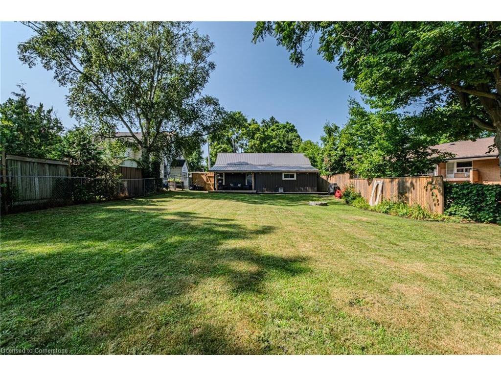 









258


Norfolk

Avenue,
Delhi,




ON
N4B 2N3


