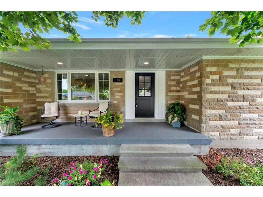 









166


St George

Street,
Brantford,




ON
N3R 1V8

