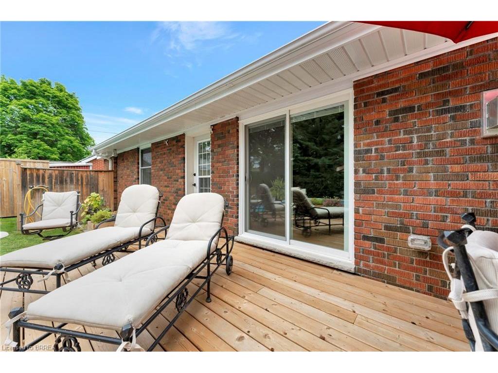 









166


St George

Street,
Brantford,




ON
N3R 1V8

