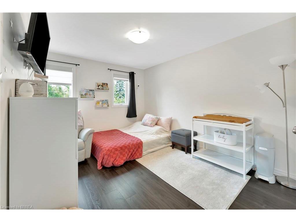 









263


Owen

Street,
Simcoe,




ON
N3Y 2V3

