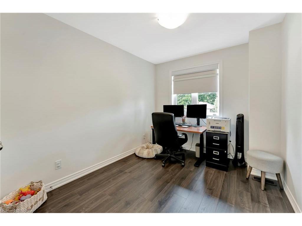 









263


Owen

Street,
Simcoe,




ON
N3Y 2V3

