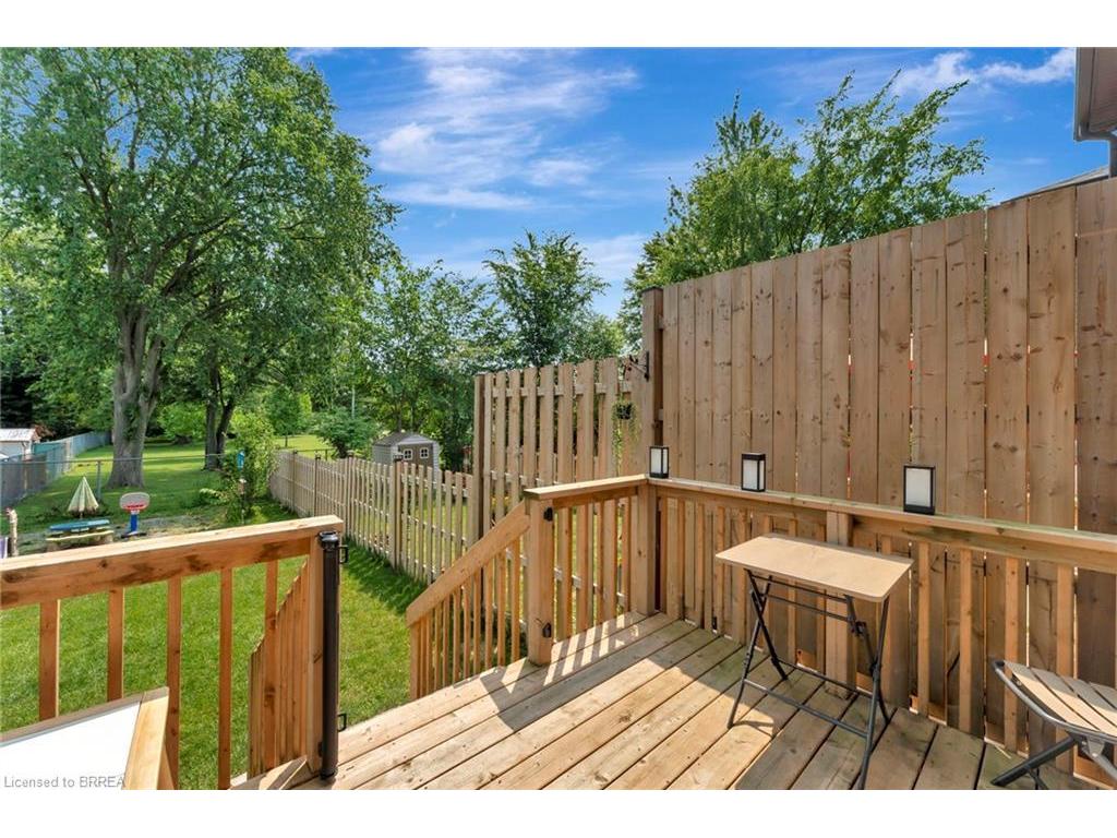 









263


Owen

Street,
Simcoe,




ON
N3Y 2V3

