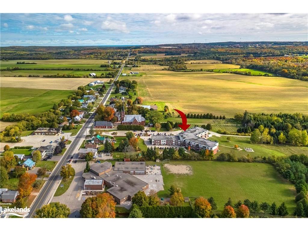 









333


Lafontaine

Road Ouest, 102,
Tiny,




ON
L9M 0H1


