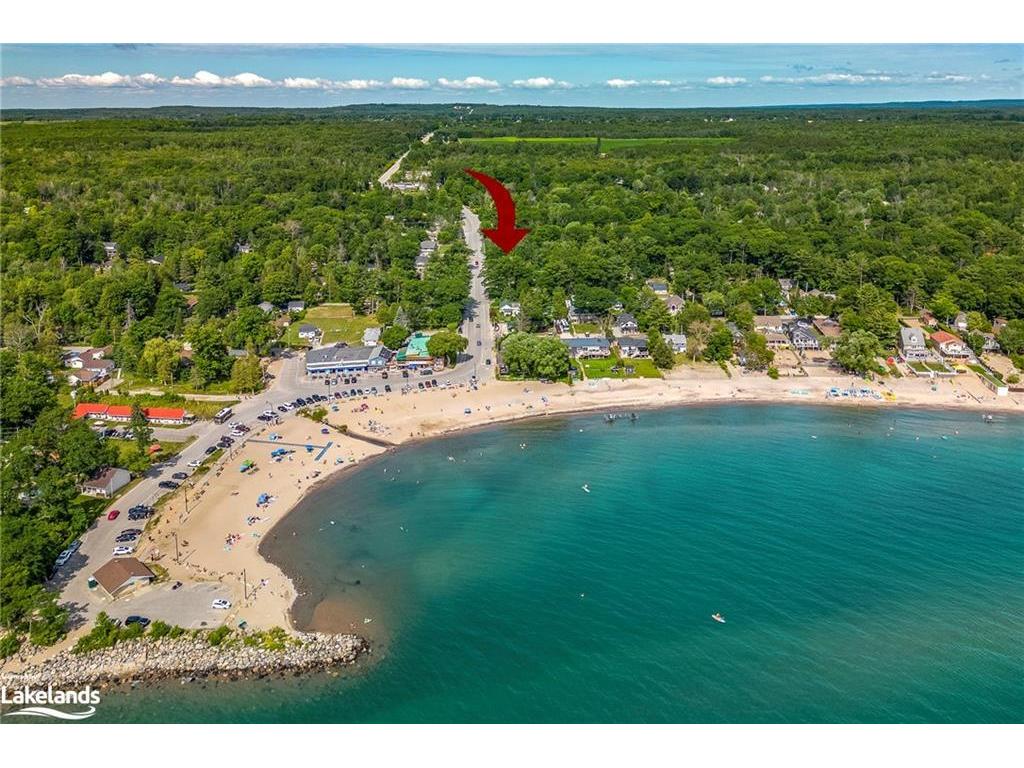 









349


Balm Beach

Road Ouest,
Tiny Twp,




ON
L9M 1R2

