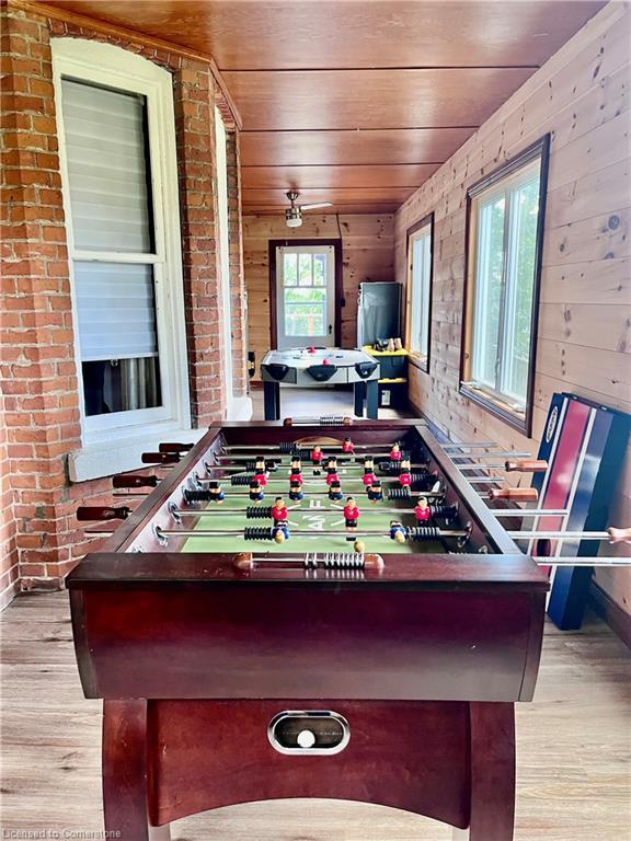 









31


Blue Bay

Lane,
Fenelon Falls,




ON
K0M 1N0

