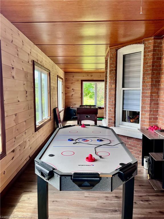 









31


Blue Bay

Lane,
Fenelon Falls,




ON
K0M 1N0

