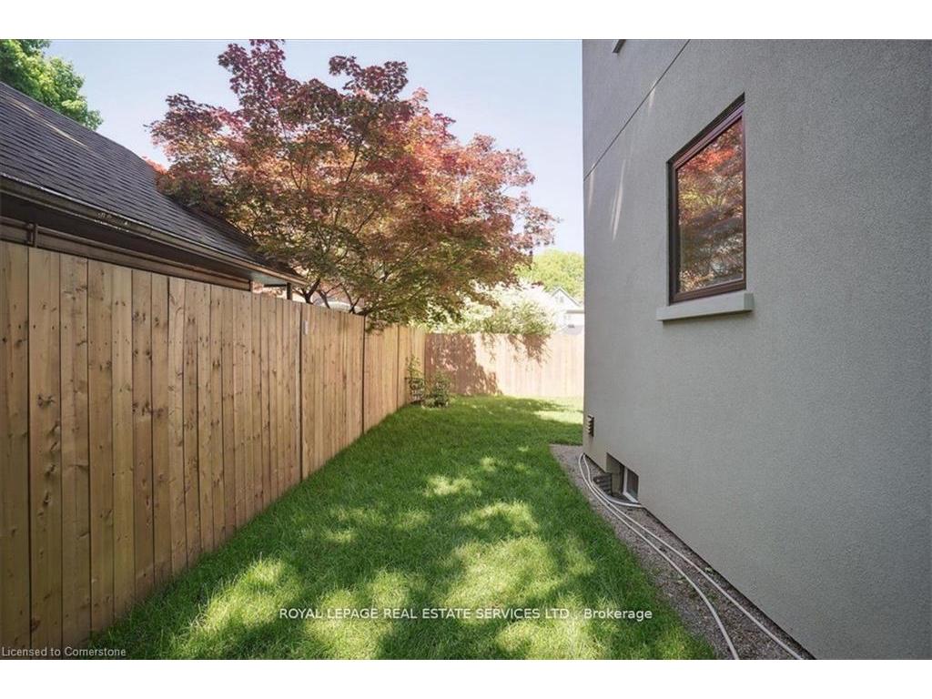 









24


Peel

Street,
Dundas,




ON
L9H 2Z9

