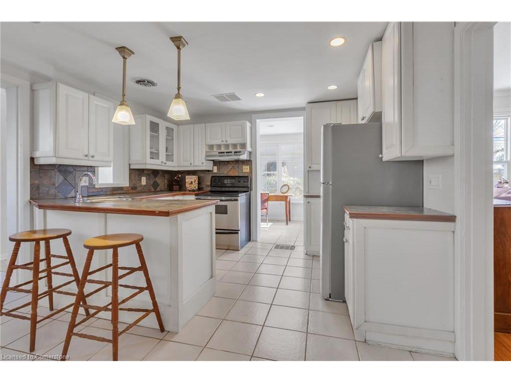 









8


Duff

Street,
Hamilton,




ON
L9C 1A7

