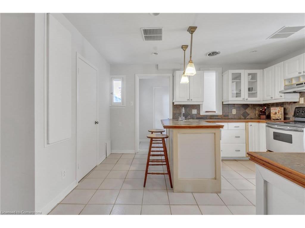 









8


Duff

Street,
Hamilton,




ON
L9C 1A7

