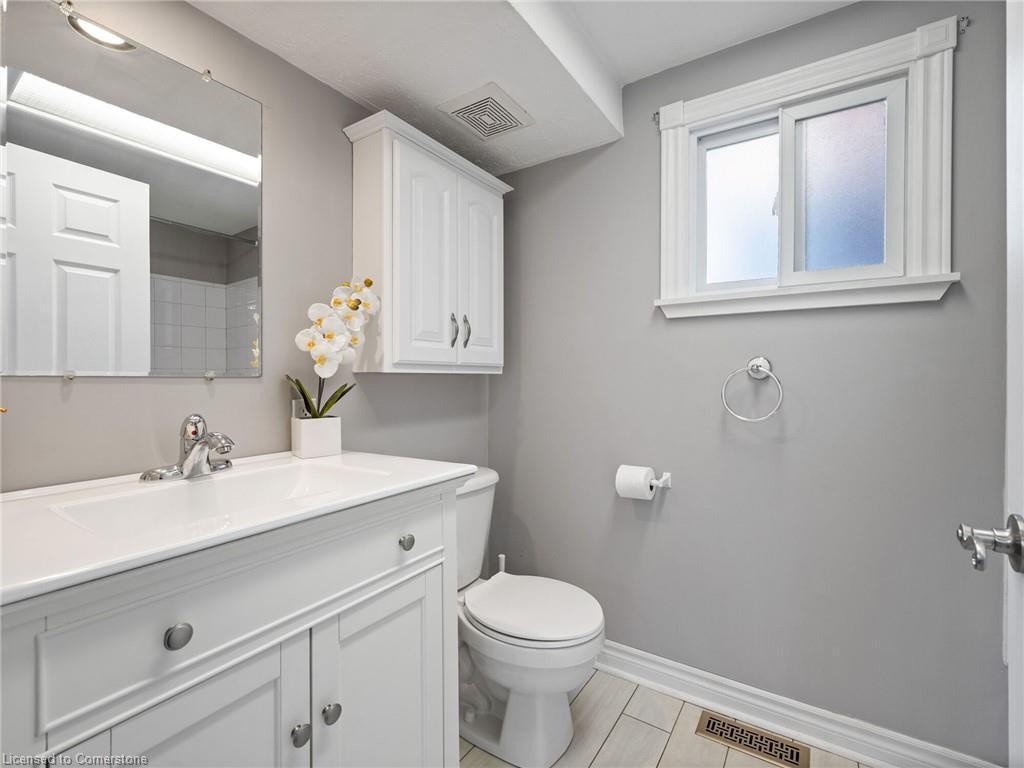 









124


Eastbourne

Avenue,
Hamilton,




ON
L8M 2M8

