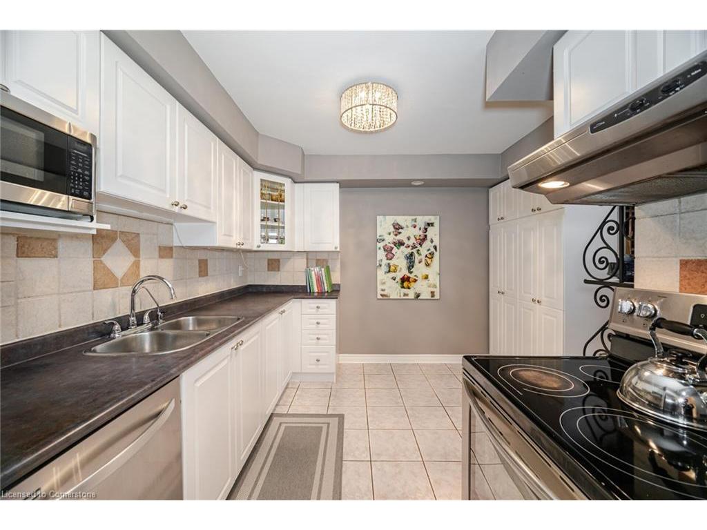 









627


The West Mall

, 508,
Toronto,




ON
M9C 4X5

