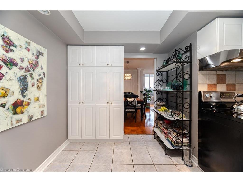 









627


The West Mall

, 508,
Toronto,




ON
M9C 4X5

