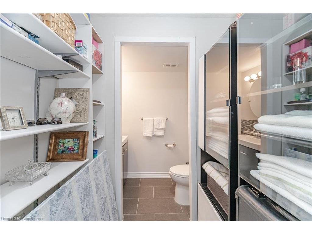 









627


The West Mall

, 508,
Toronto,




ON
M9C 4X5

