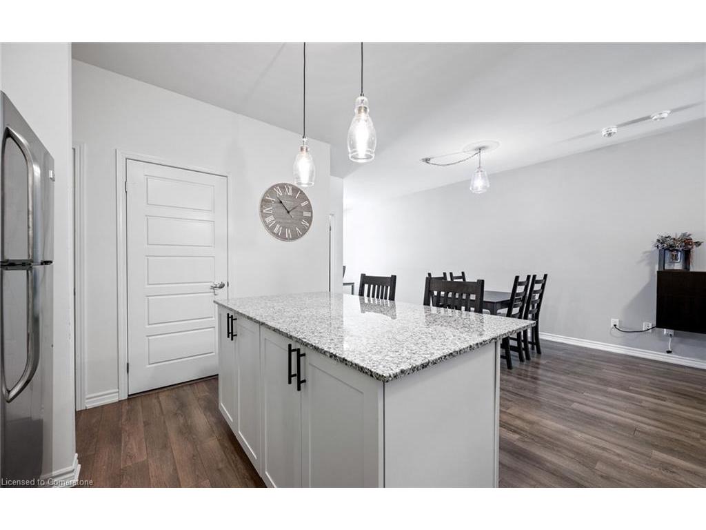 









82


Daylily

Lane East,
Kitchener,




ON
N2R 0L7

