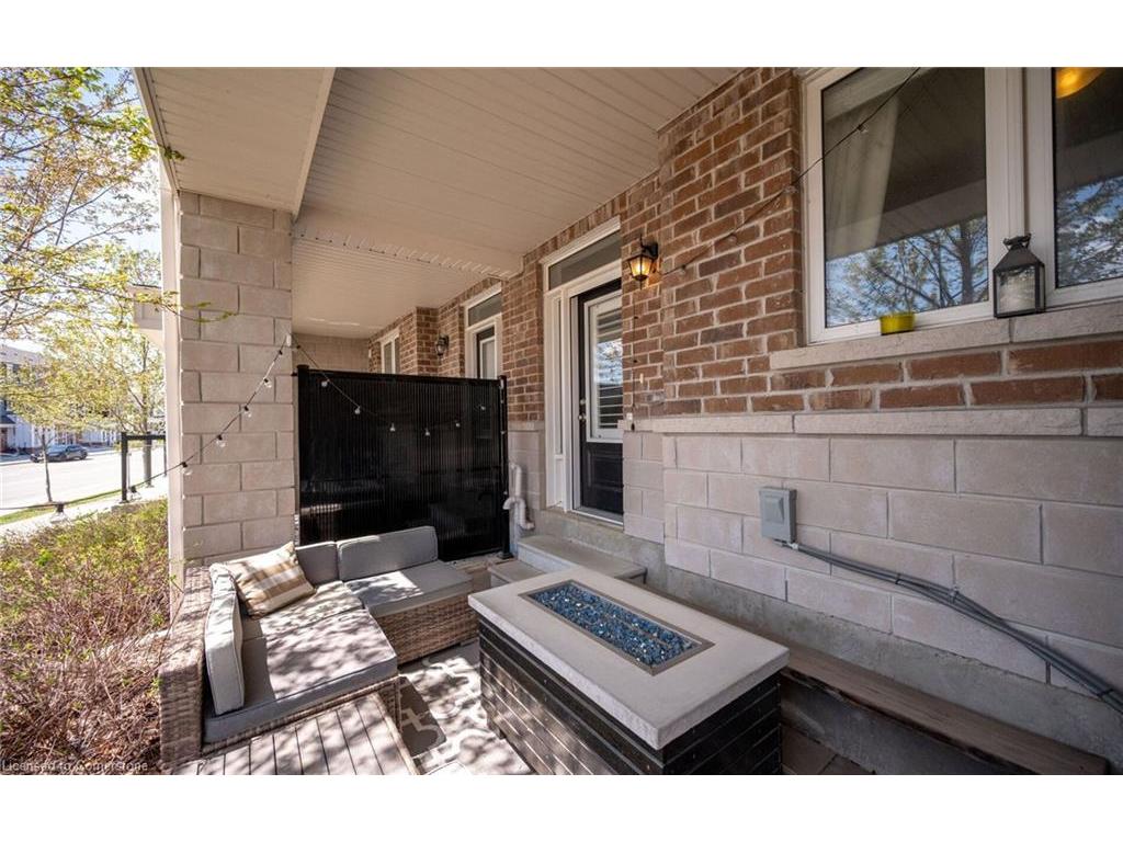 









82


Daylily

Lane East,
Kitchener,




ON
N2R 0L7

