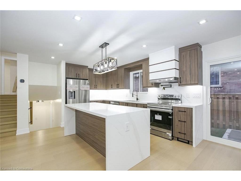 









633


Green Meadow

Crescent,
Waterloo,




ON
N2V 1E1

