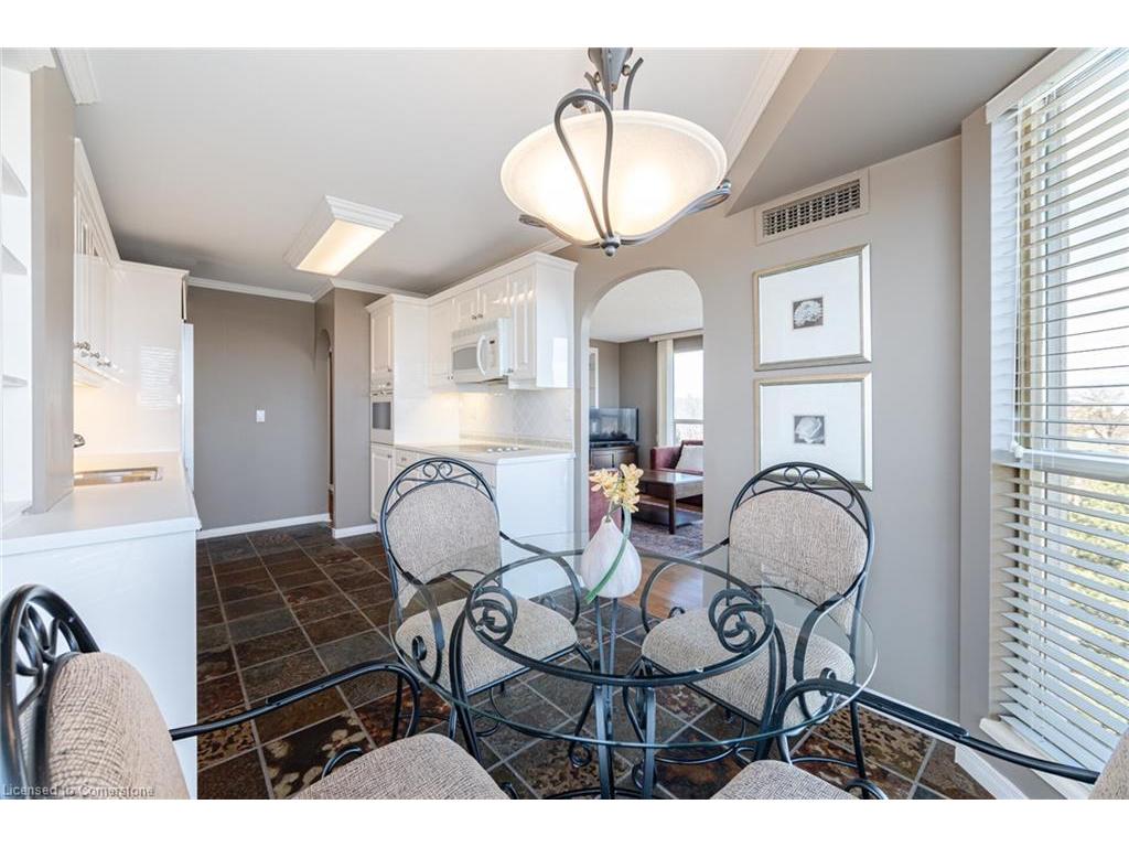 









1700


The Collegeway

, 710,
Mississauga,




ON
L5L 4M2

