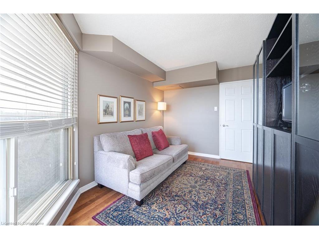 









1700


The Collegeway

, 710,
Mississauga,




ON
L5L 4M2

