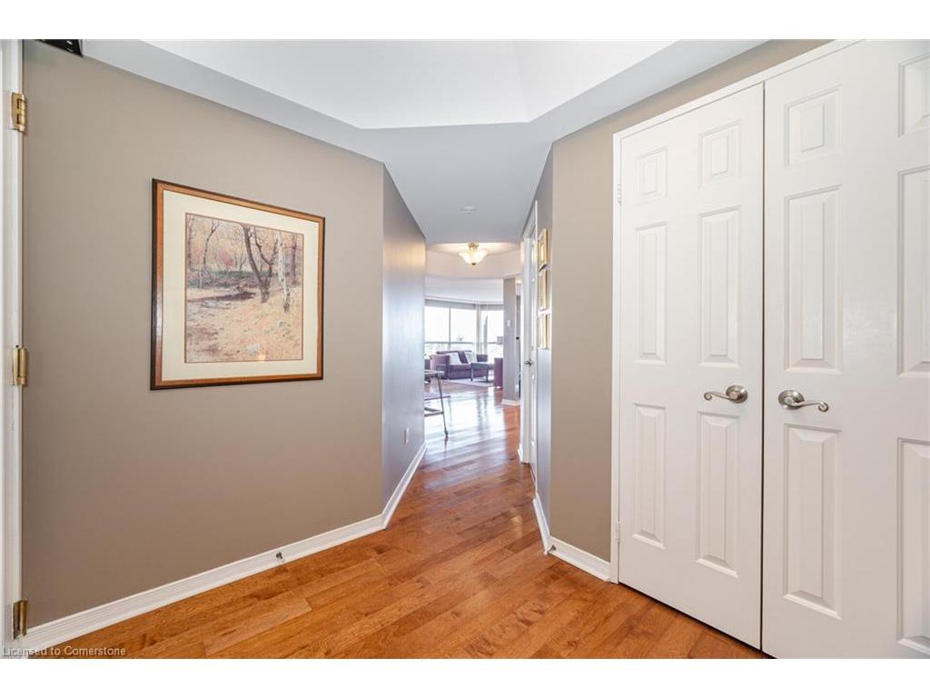 









1700


The Collegeway

, 710,
Mississauga,




ON
L5L 4M2

