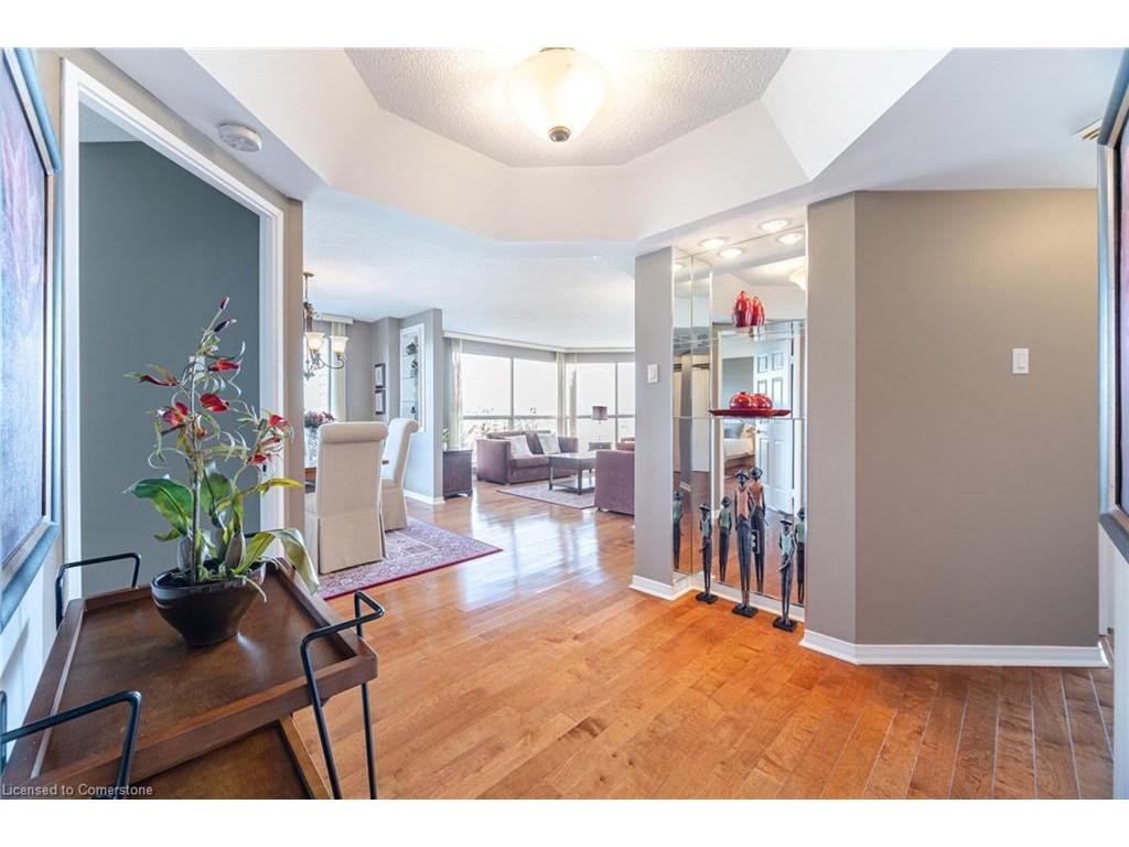 









1700


The Collegeway

, 710,
Mississauga,




ON
L5L 4M2

