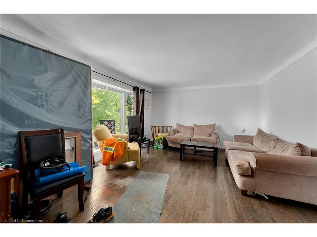 









282


Norman Rogers

Drive,
Kingston,




ON
K7M 2R6

