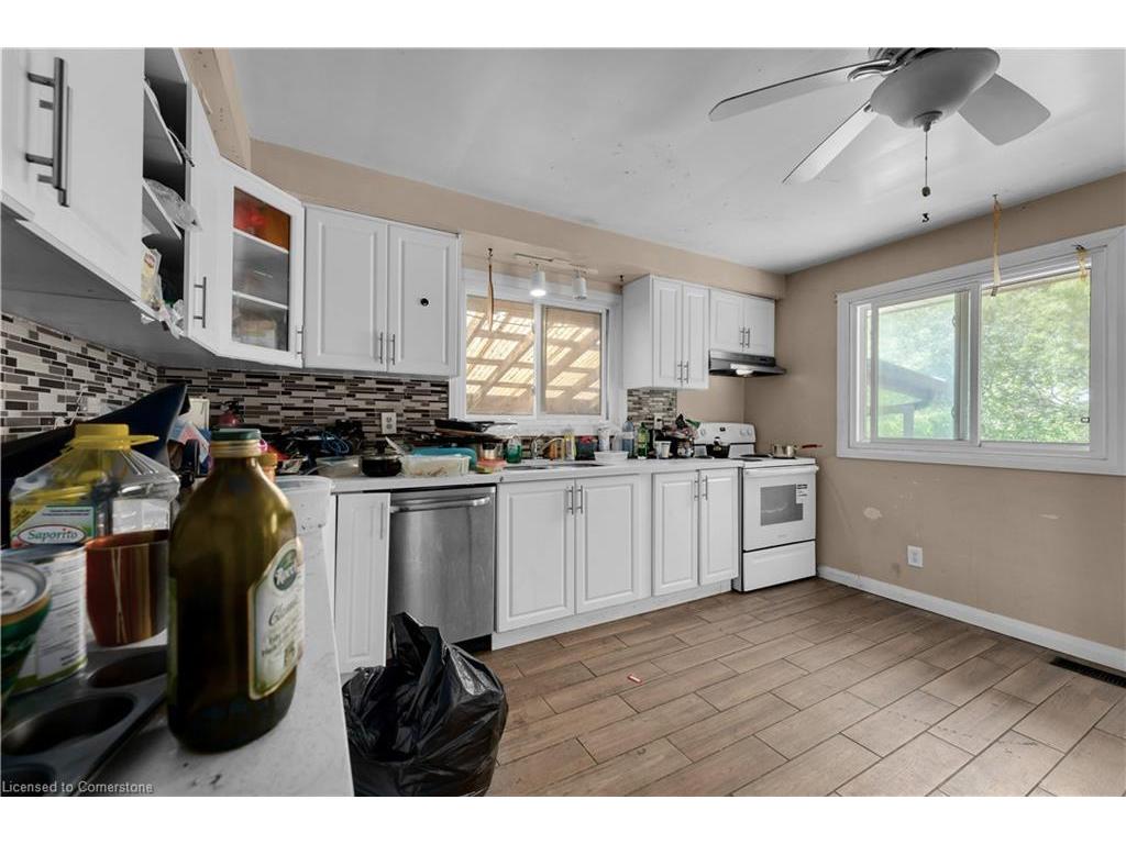 









282


Norman Rogers

Drive,
Kingston,




ON
K7M 2R6

