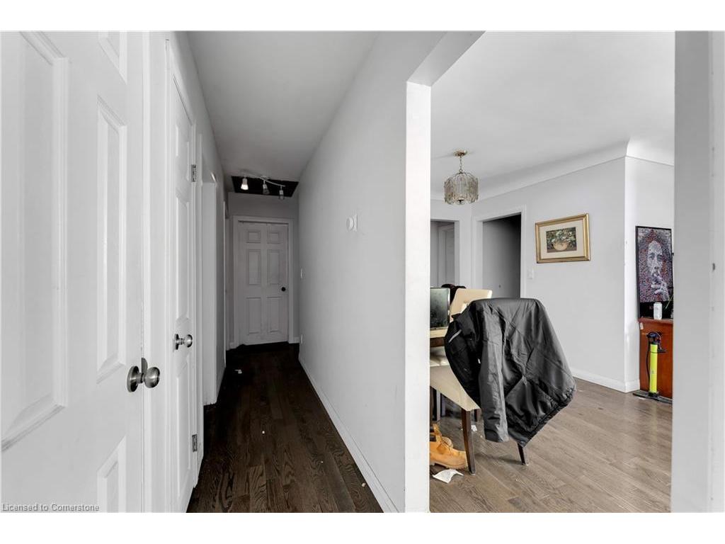 









282


Norman Rogers

Drive,
Kingston,




ON
K7M 2R6

