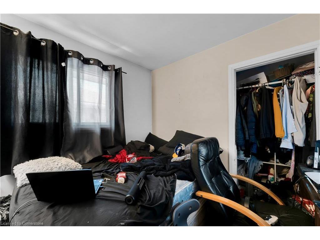 









282


Norman Rogers

Drive,
Kingston,




ON
K7M 2R6

