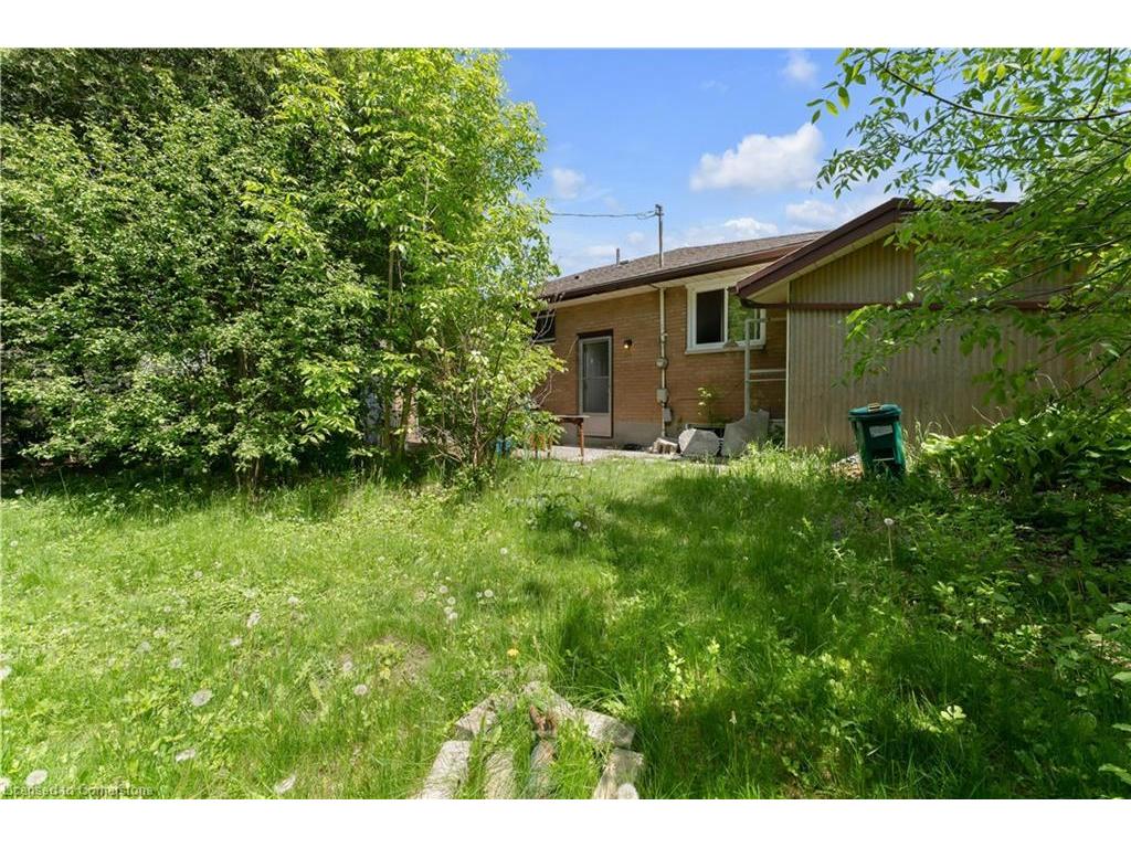 









282


Norman Rogers

Drive,
Kingston,




ON
K7M 2R6

